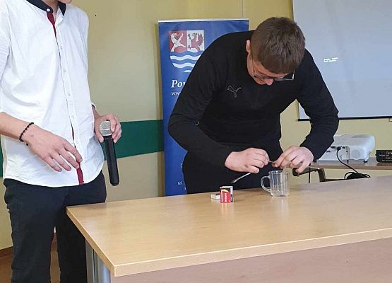 Grafika 4: Powiatowy konkurs „Doświadczenia pokazowe z fizyki”