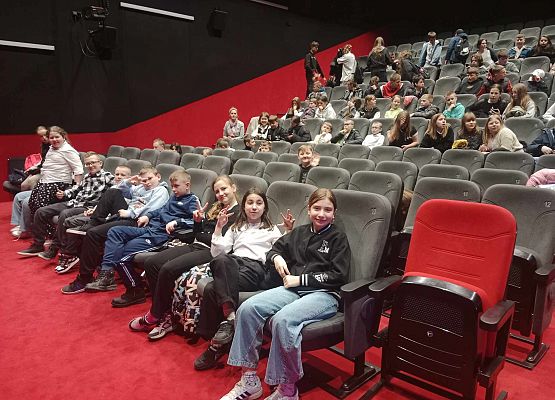 Grafika 8: Uczniowie klas IV, V i VI w teatrze