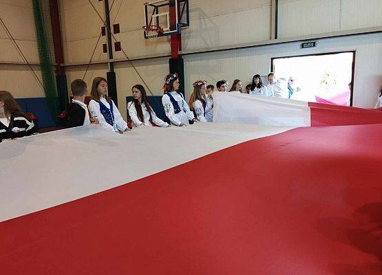 Grafika 23: Święto Flagi i Święto Konstytucji 3 Maja