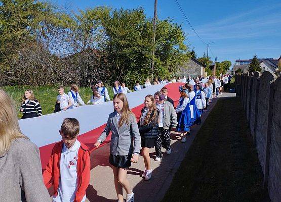 Grafika 15: Święto Flagi i Święto Konstytucji 3 Maja