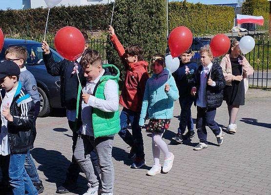 Grafika 21: Święto Flagi i Święto Konstytucji 3 Maja