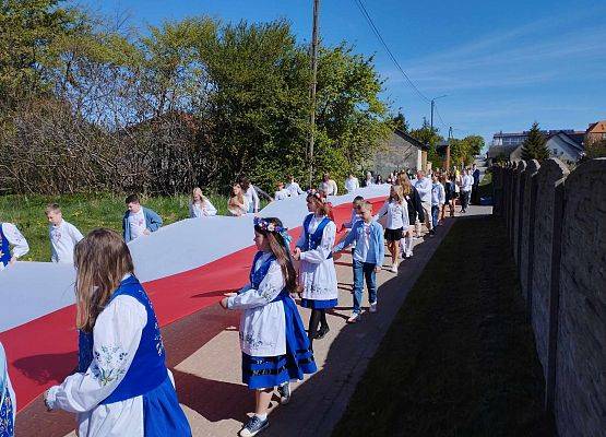 Grafika 16: Święto Flagi i Święto Konstytucji 3 Maja