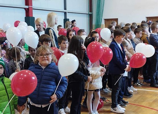 Grafika 6: Święto Flagi i Święto Konstytucji 3 Maja