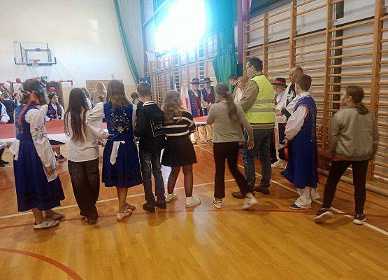 Grafika 27: Święto Flagi i Święto Konstytucji 3 Maja