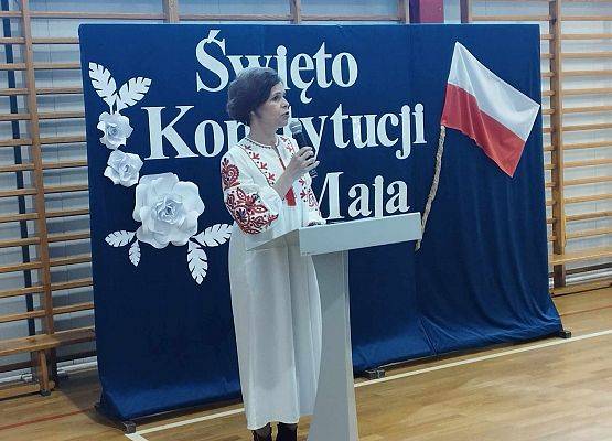 Grafika 2: Święto Flagi i Święto Konstytucji 3 Maja