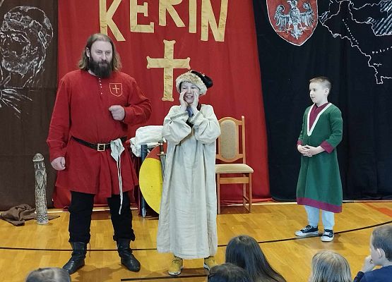 Grafika 7: ŻYWA LEKCJA HISTORII  z Bractwem Rycerskim ,,Kerin"