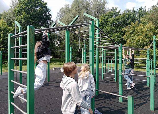 Grafika 2: Szlakiem Słupskich Niedźwiadków Szczęścia