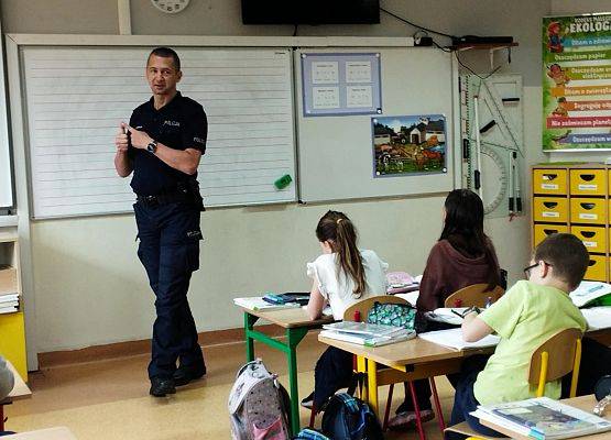 Grafika 3: Bezpieczne wakacje!