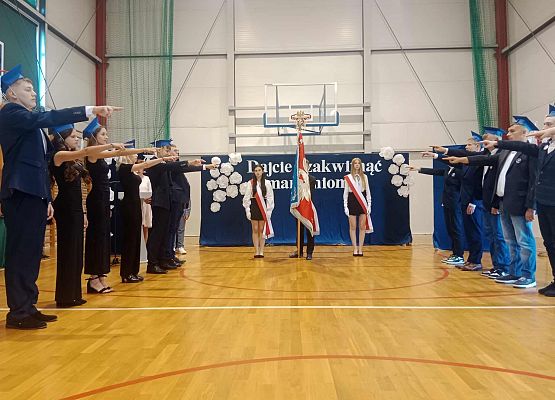 Grafika 20: Dajcie zakwitnąć marzeniom