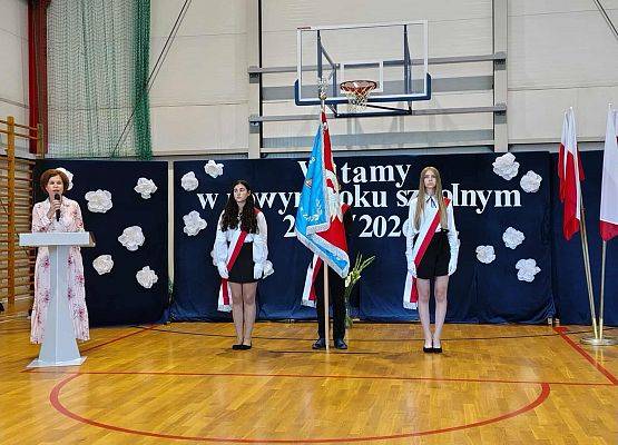 Grafika 3: Rozpoczęcie roku szkolnego 2025/2026