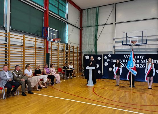 Grafika 5: Rozpoczęcie roku szkolnego 2025/2026