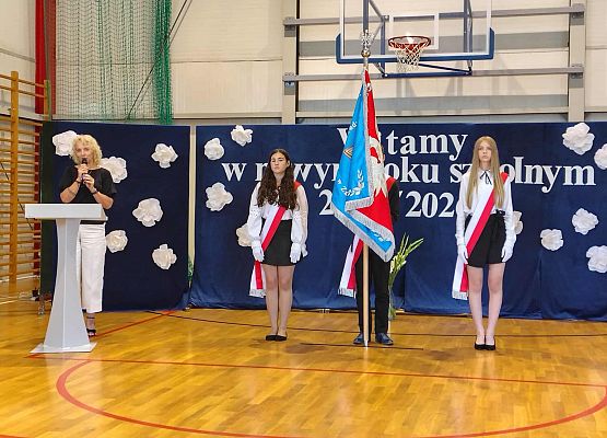 Grafika 4: Rozpoczęcie roku szkolnego 2025/2026