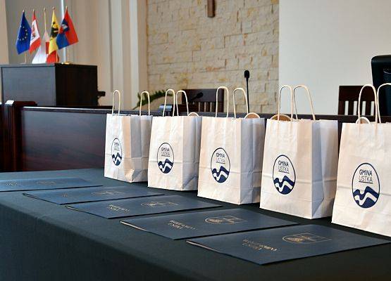 Grafika 2: Wręczenie stypendiów Wójta Gminy Ustka 2025 r.