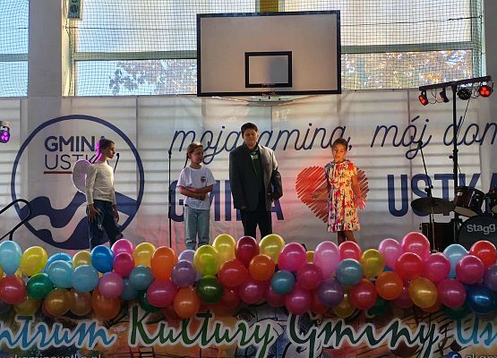 Grafika 7: Nasi uczniowie na festynie charytatywnym dla Mateusza