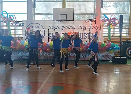 Grafika 9: Nasi uczniowie na festynie charytatywnym dla Mateusza