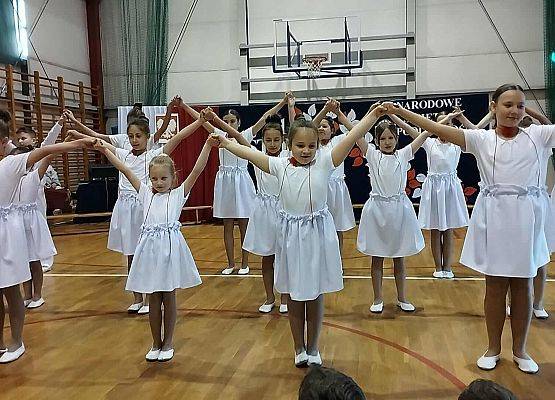 Grafika 5: Apel z okazji Narodowego Święta Niepodległości