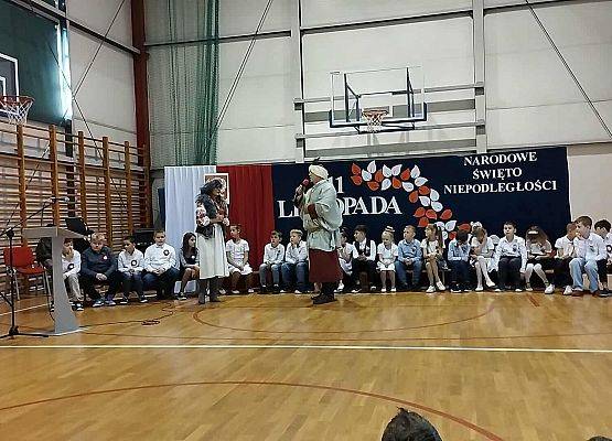 Grafika 26: Apel z okazji Narodowego Święta Niepodległości