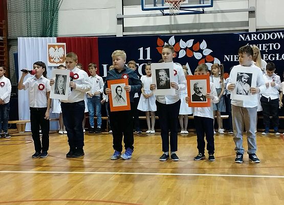 Grafika 14: Apel z okazji Narodowego Święta Niepodległości