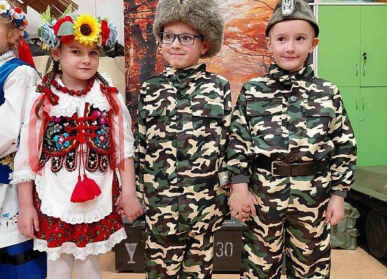 Grafika 2: Przedstawienie ,,Mali Pancerni i Polska Nasza"