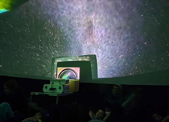 Grafika 5: Kino Sferyczne