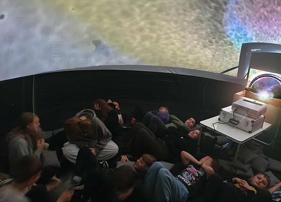 Grafika 1: Kino Sferyczne