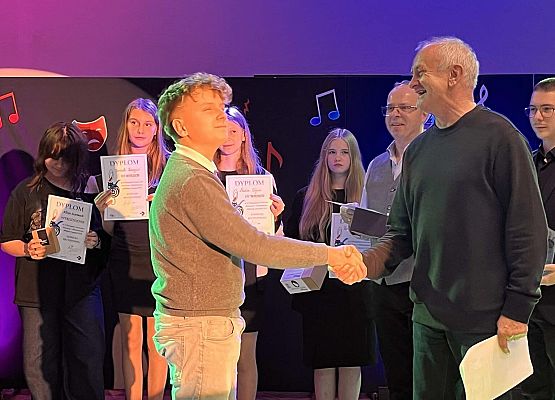 Grafika 13: Sukces uczniów naszej szkoły w X Przeglądzie Twórczości Dziecięcej i Młodzieżowej „Błękitna Apaszka”