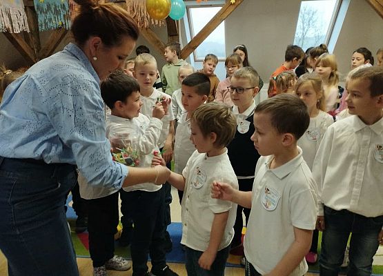 Grafika 19: Pasowanie na Świetliczaka