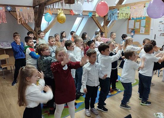 Grafika 17: Pasowanie na Świetliczaka