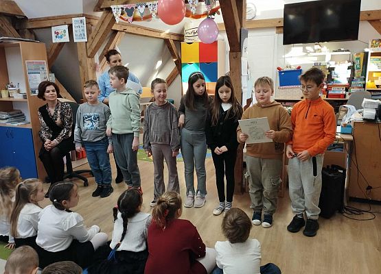 Grafika 4: Pasowanie na Świetliczaka