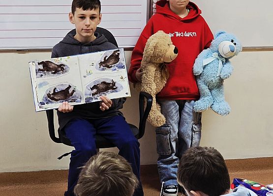 Grafika 5: Światowy Dzień Pluszowego Misia