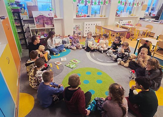 Grafika 3: Światowy Dzień Pluszowego Misia