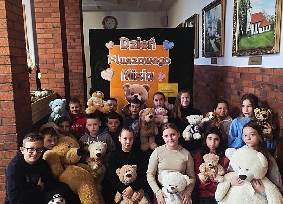 Grafika 10: Światowy Dzień Pluszowego Misia