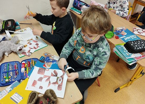 Grafika 19: Światowy Dzień Pluszowego Misia