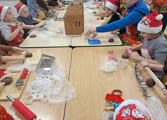 Grafika 3: Szkoła z piernika – słodkie warsztaty pełne magii