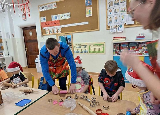 Grafika 7: Szkoła z piernika – słodkie warsztaty pełne magii