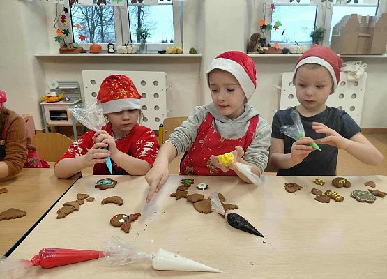 Grafika 15: Szkoła z piernika – słodkie warsztaty pełne magii