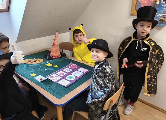 Grafika 3: Andrzejkowe wróżby