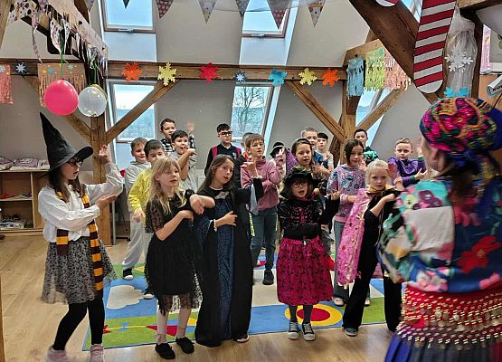 Grafika 14: Andrzejkowe wróżby