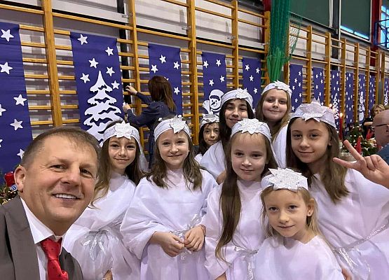 Grafika 4: Gminne Spotkanie Wigilijne w murach naszej szkoły