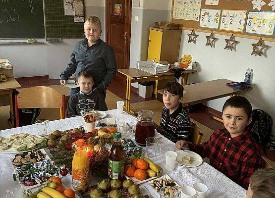 Grafika 10: Spotkania wigilijne w klasach I-III