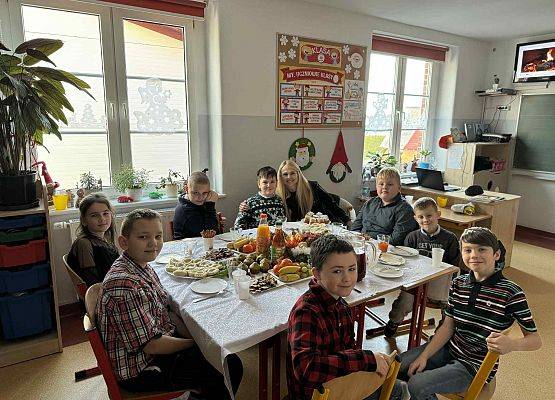 Grafika 12: Spotkania wigilijne w klasach I-III