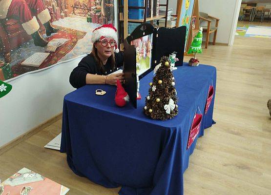 Grafika 8: Spotkanie z teatrzykiem kamishibai