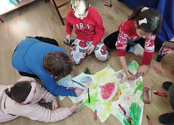 Grafika 15: Spotkanie z teatrzykiem kamishibai