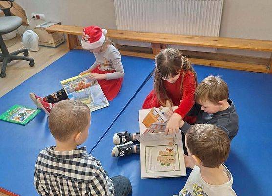 Grafika 7: Spotkanie z teatrzykiem kamishibai