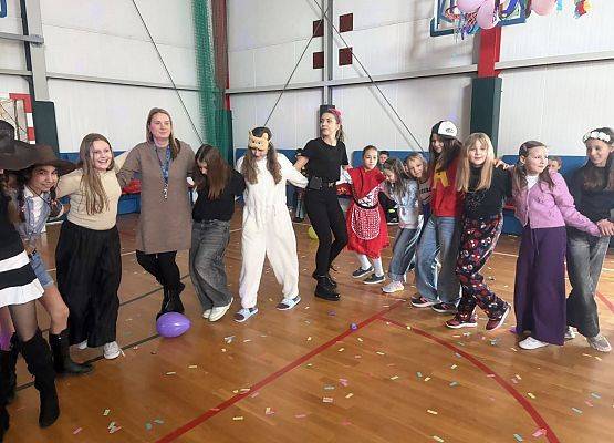 Grafika 11: Bal Karnawałowy