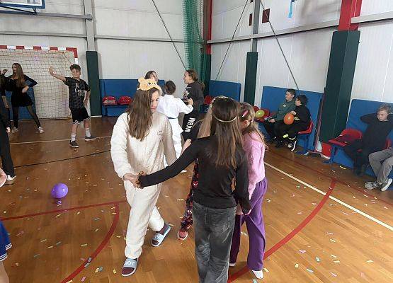 Grafika 14: Bal Karnawałowy