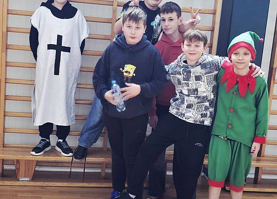 Grafika 27: Bal Karnawałowy