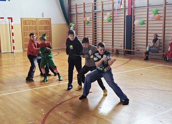 Grafika 23: Bal Karnawałowy