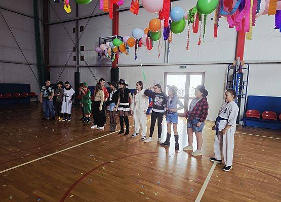 Grafika 25: Bal Karnawałowy