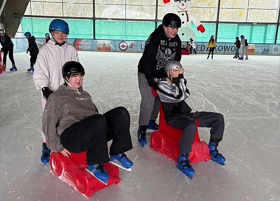 Grafika 4: Lutowe szaleństwo uczniów w Redzikowie!